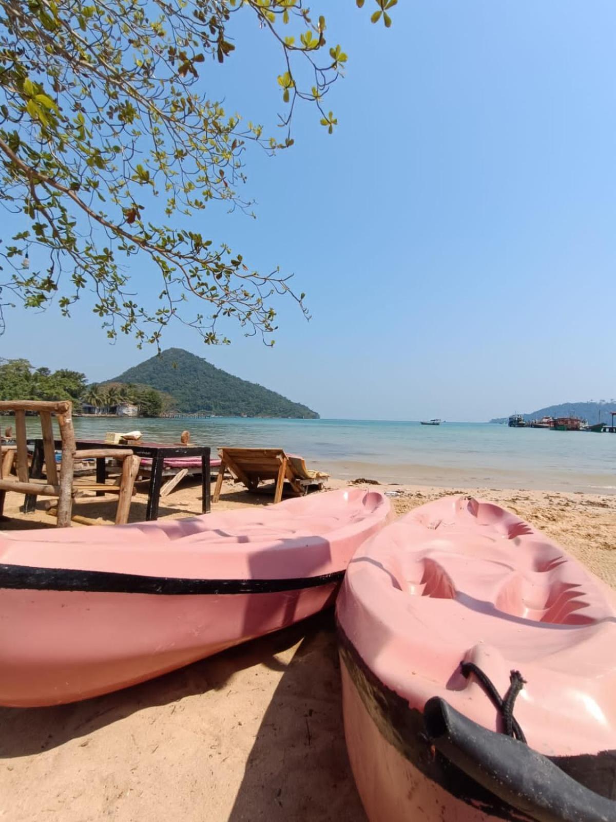 Golden Snake Guesthouse Beach Koh Rong Sanloem Exterior photo